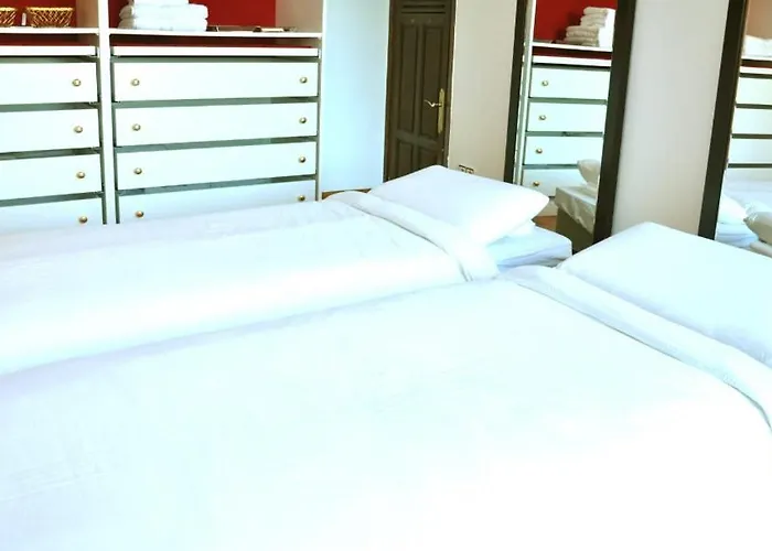 Private Swimming Pool Villa Barcelona