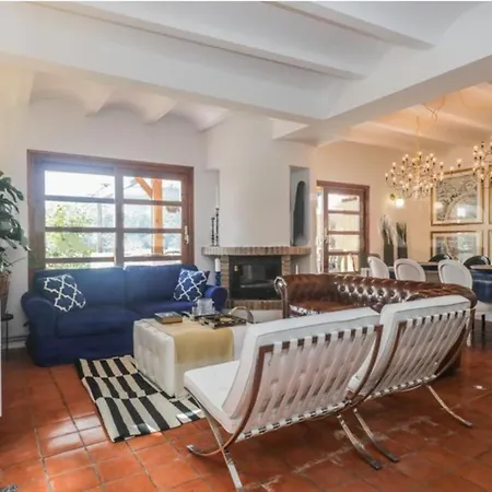 Private Swimming Pool Βίλα